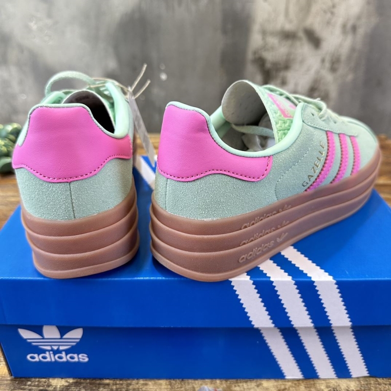 Adidas Sneakers